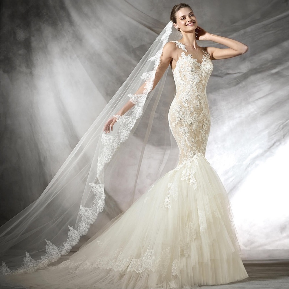 Mermaid wedding gown